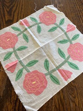 Vintage granny, core Handmade Pink Floral Appliqué patch